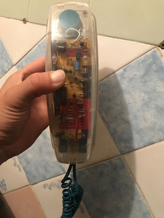 Домашній ретро телефон