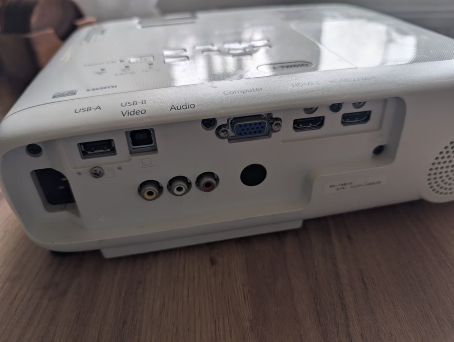 Projektor Epson EH-TW610