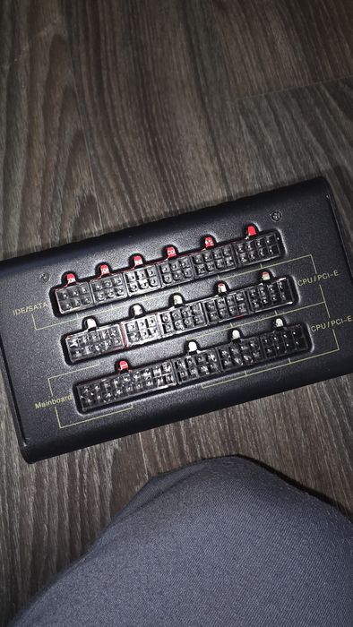 Модульний блок живлення Vinga VPS-650G