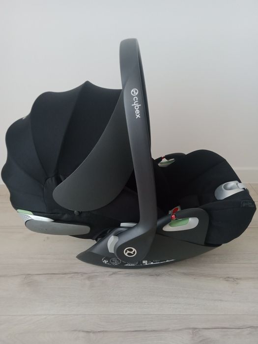 Автокрісло Cybex Cloud T i-Size в комплекті з базою Base T