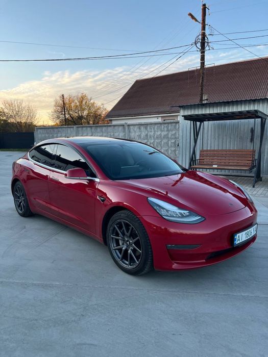 Продам Tesla 3 2018