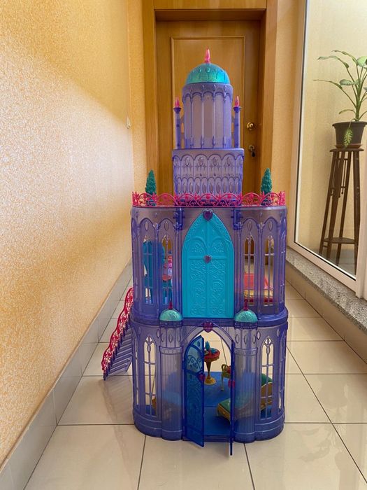 Castelo da barbie e o castelo de diamnate (2008)