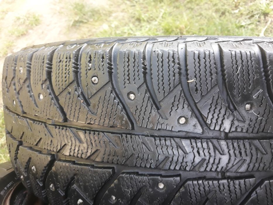 175/65/14 Bridgestone ice cruiser на дисках