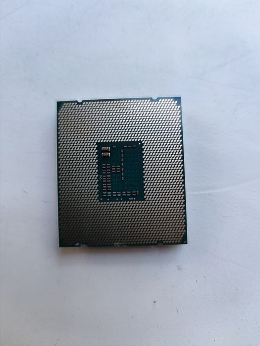Процесор Intel Xeon E5-2620 v3