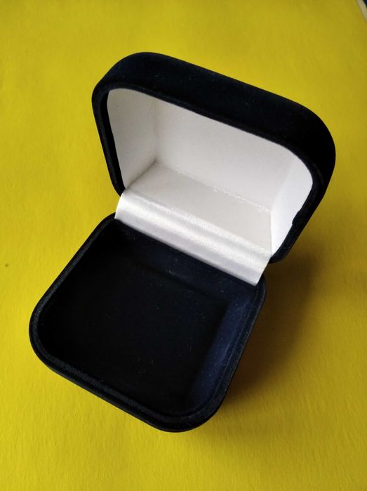 Коробка футляр для украшений