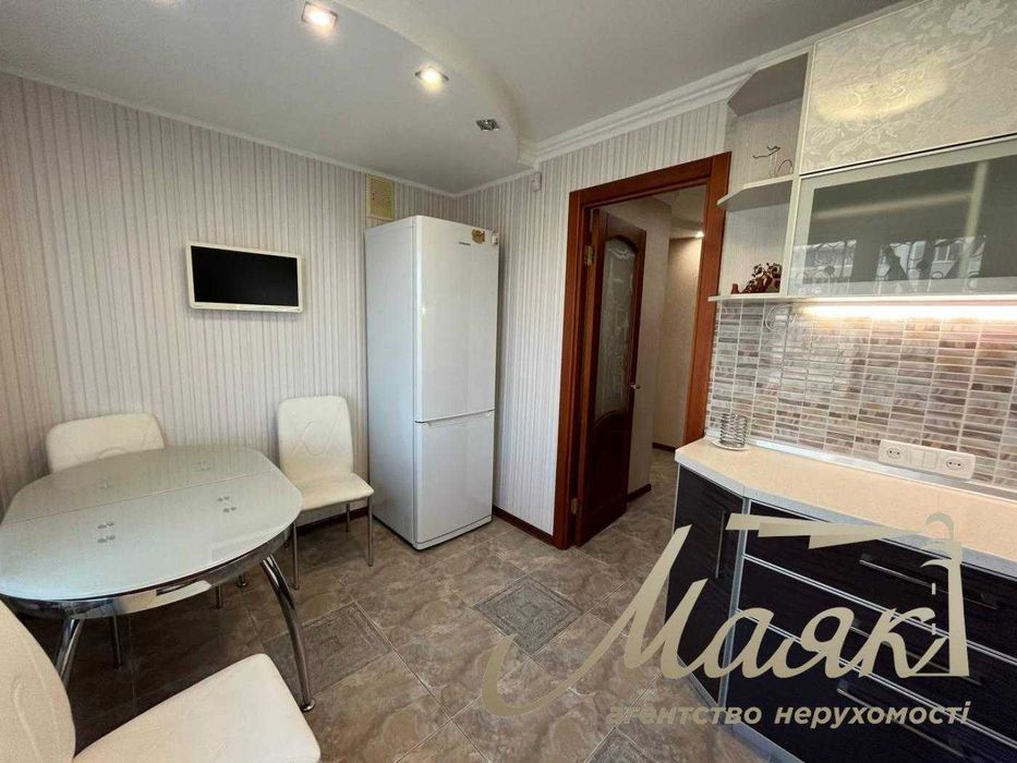 продам 2-к.кв.6/9,пр.Преображенський,25,зуп.Школа