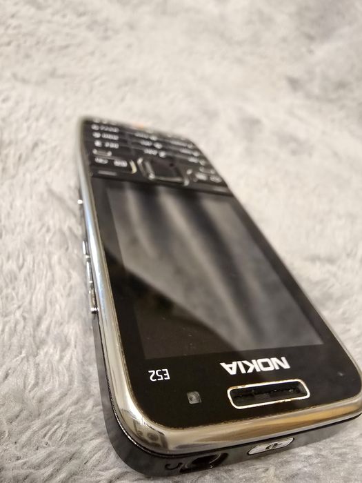 Telefon Nokia E52 Orange