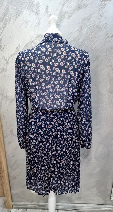 Sukienka 38 midi plisowana New Collection