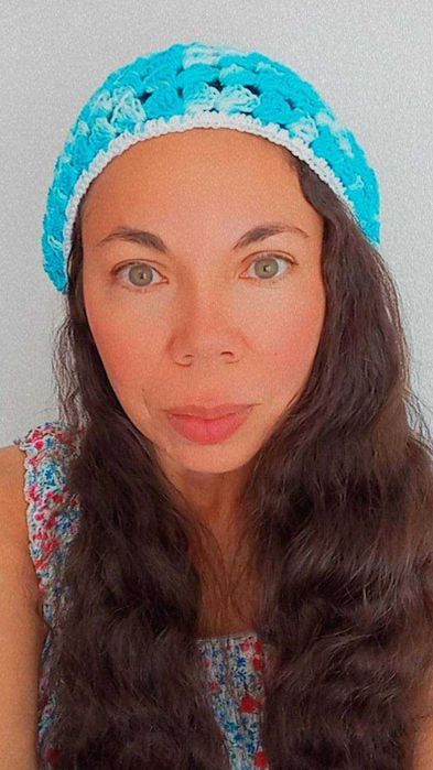 Bandana de crochet feito à mão