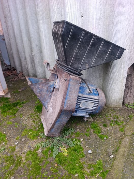 Зернодробілка/ ДКУ/ эликор-1/ 1700w, кормоизмельчител