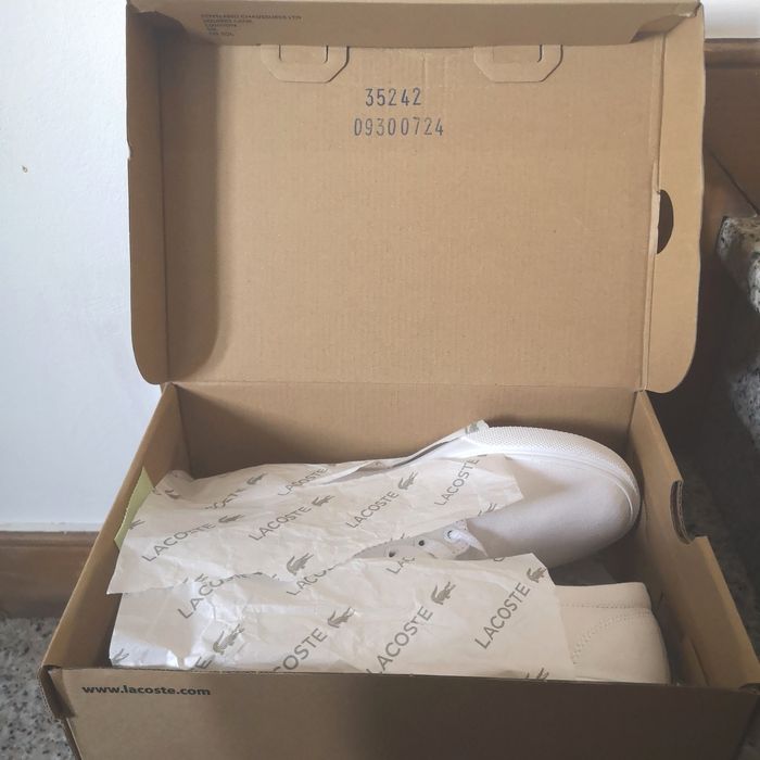 Novas com etiqueta.. Sapatilhas Lacoste, senhora, T. 37