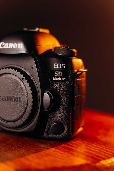 Продаю Canon 5D Mark 4, пробіг 1000кадрів