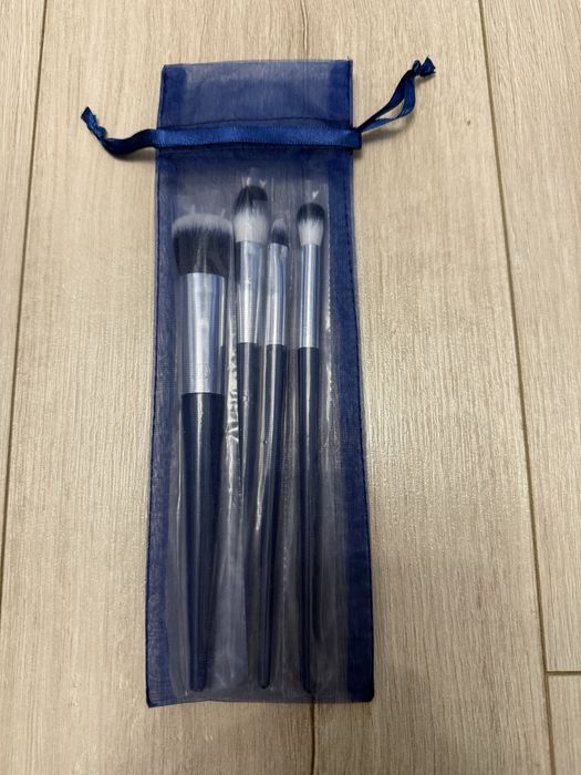 Zestaw pędzli do makijażu Magical Midnights Oriflame