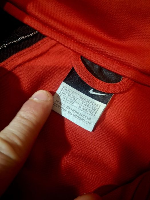 Продам кофту Nike