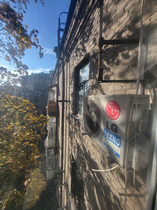 Продам двухкомнатную квартиру. Центр города. Y.A.