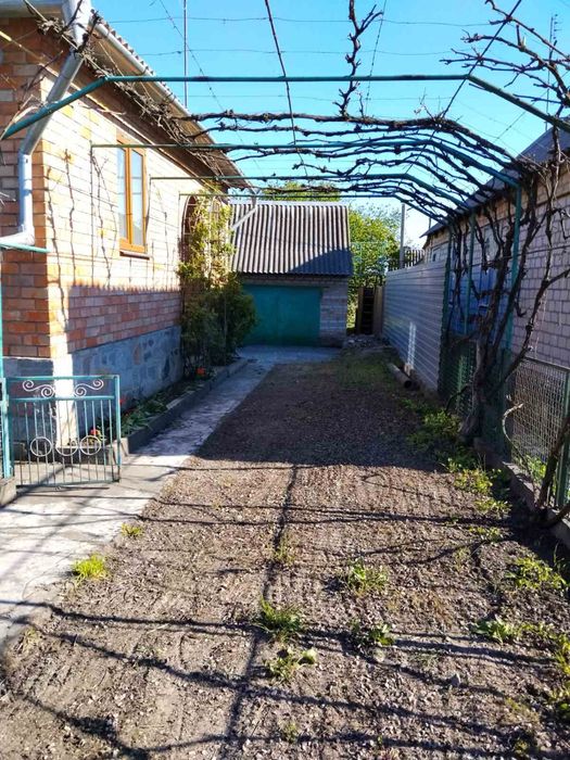Продам дом добротный дом.Село Лежино