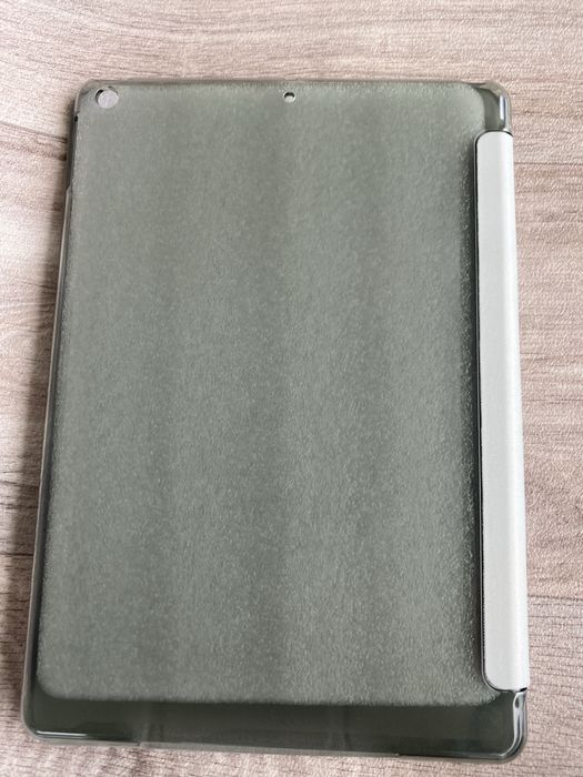 Etui na iPada 10.2 cale