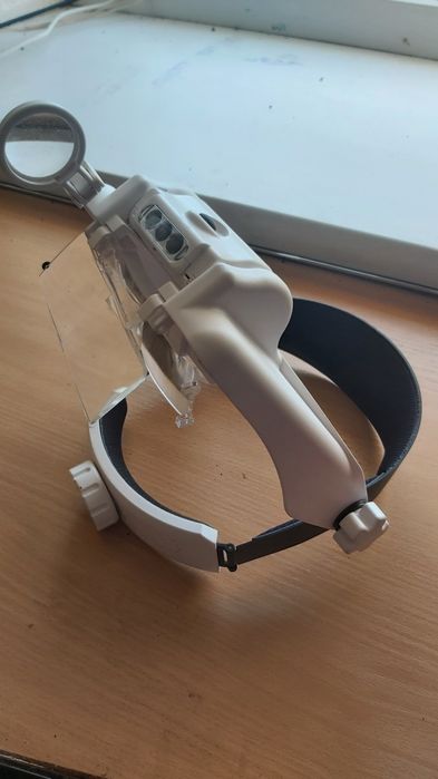 Бинокулярная  лупа с подсветкой на голову