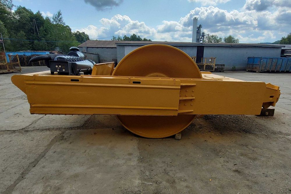 Walec ciągany. 14 ton. silnik Deutz.