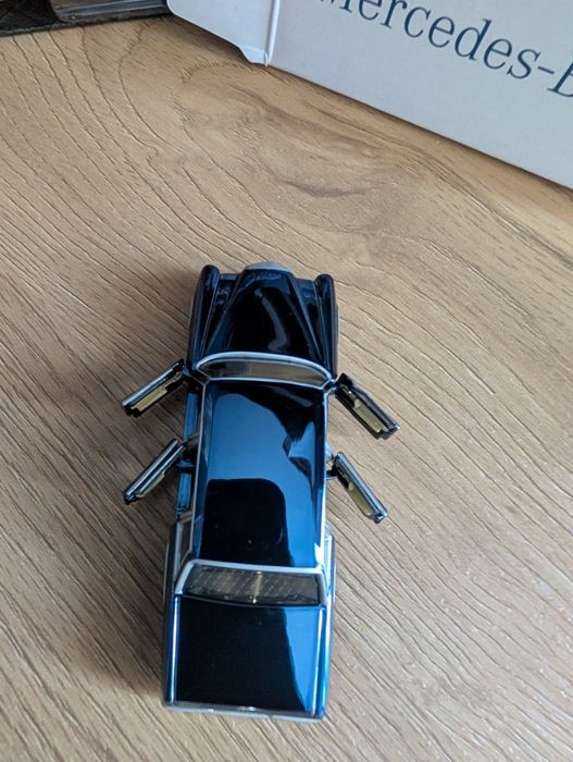 ホットウィール RLC Exclusive 1964 Mercedes-Benz Hot Wheels RLC Exclusive 1964 Mercedes-Benz 600 | Mattel