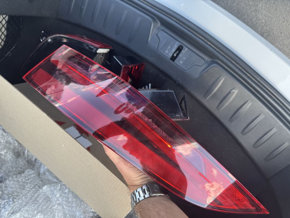 Задні фари jaguar e pace