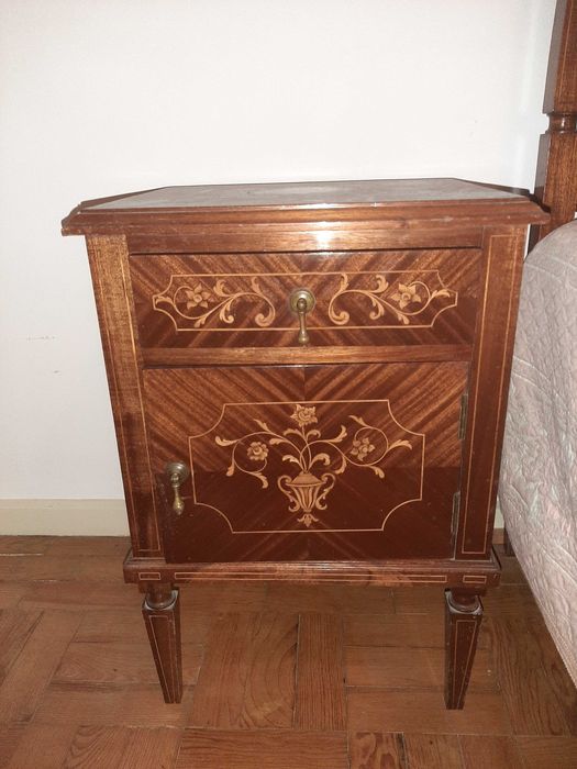 Cama + Mesa de Cabeceira + Cadeira Estilo D.ª Maria madeira qualidade