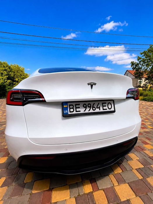 Tesla Model Y 2021