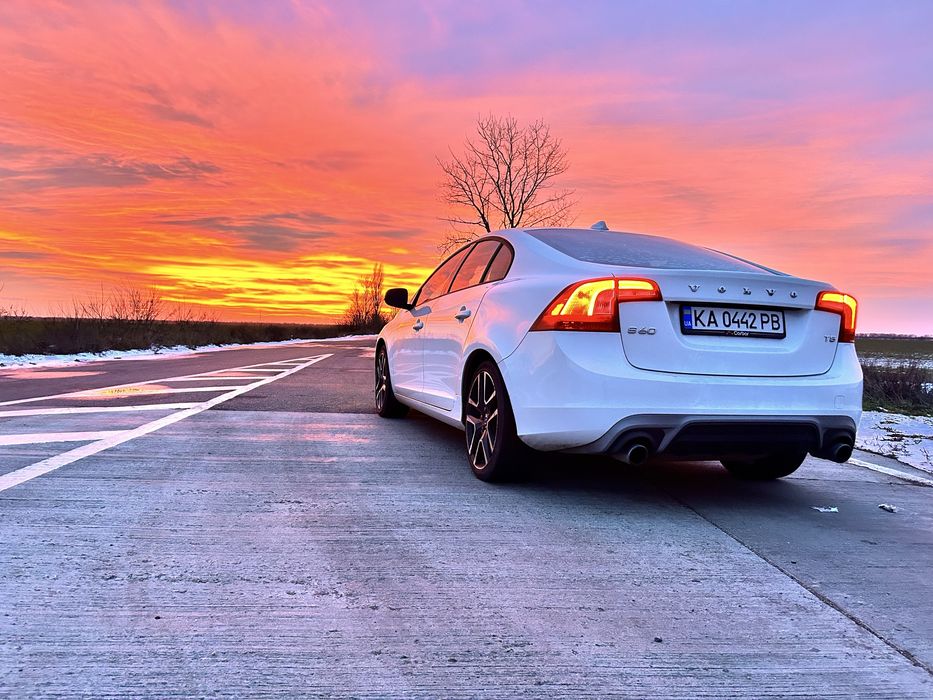 Продаю Volvo S60