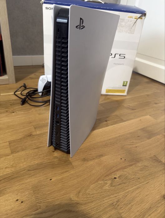 Продам PlayStation 5 Blu-ray Edition в отличном состоянии
