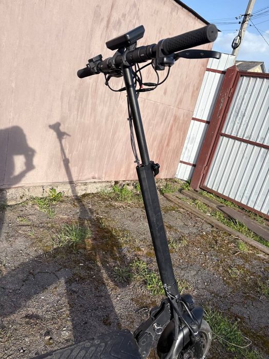 Елестросамокат Tecros T4pro