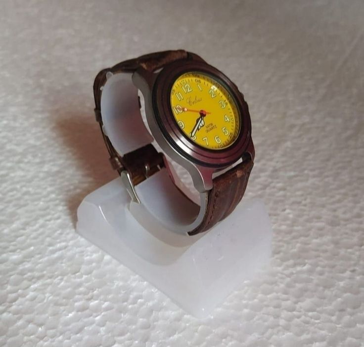 Relógio Celsus

Diâmetro: 38 mm sem coroa
Resistente a água (5 ATM)
M64738118129922122