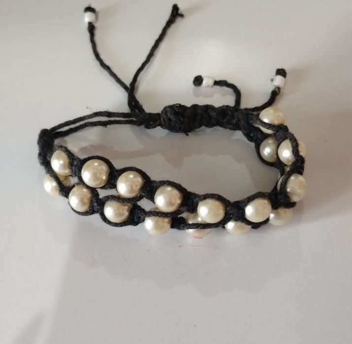 Браслет з перлинами