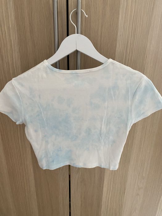 Camisola azul e branca da pull and bear