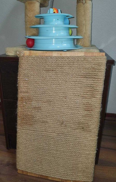 Когтеточка игрушка для котов лежанка