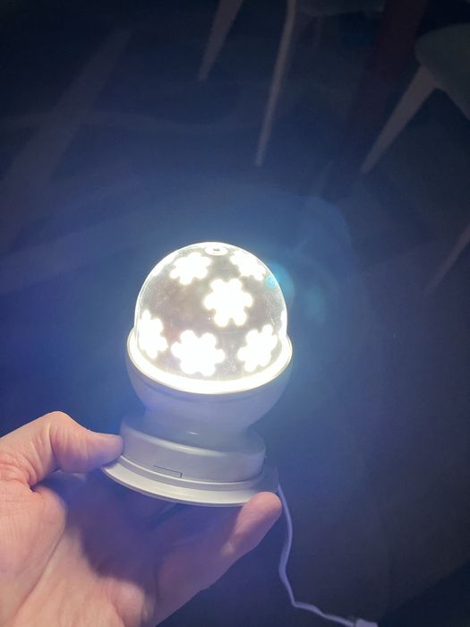 Lampka LED SNOW obrotowa