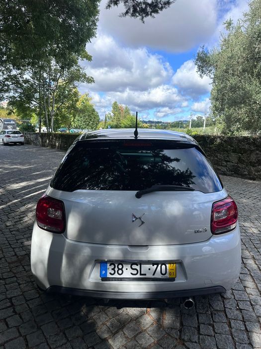 DS3 gasolina, apenas com 80.000kms nacional só de 1 dono, matrícula visível pode confirmar foto 3