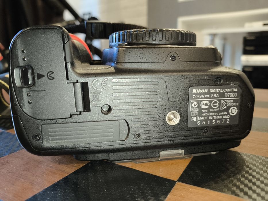 Nikon D7000 (Body) з батарейним ним блоком + оптика по запиту