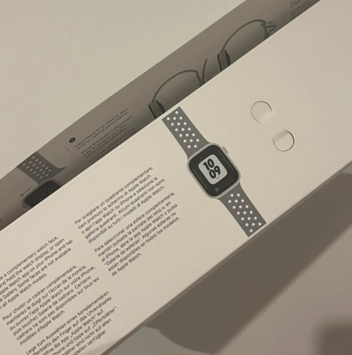 Apple watch SE Nike collaboration 40mm