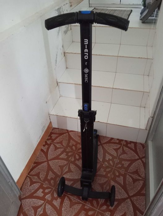 Trotinete usada em bom estado