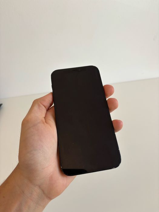 Apple iPhone 12 128GB Preto