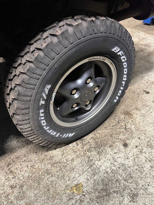 Land Rover Discovery 300 peças usadas proteções de faróis