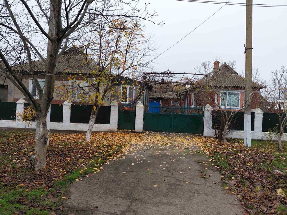 Крепкий дом в Новоселовке! под программы ! 25 тыс!