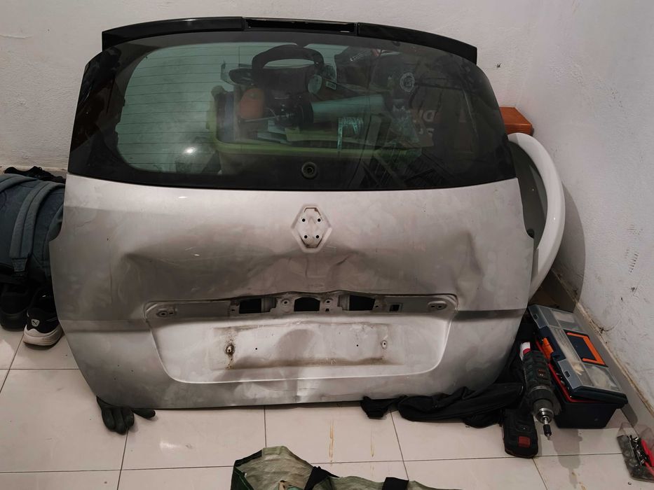 Mala bagageira Renault grand snenic com vidro