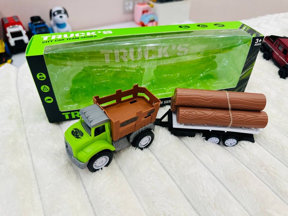 Трактор з причіпом