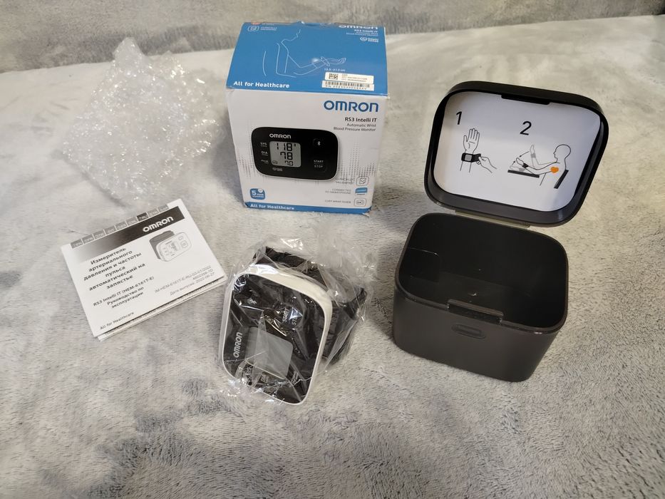 Тонометр "OMRON RS3"