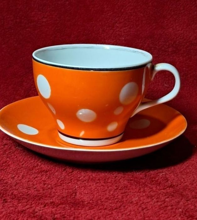 Винтажная посуда прошлого века.