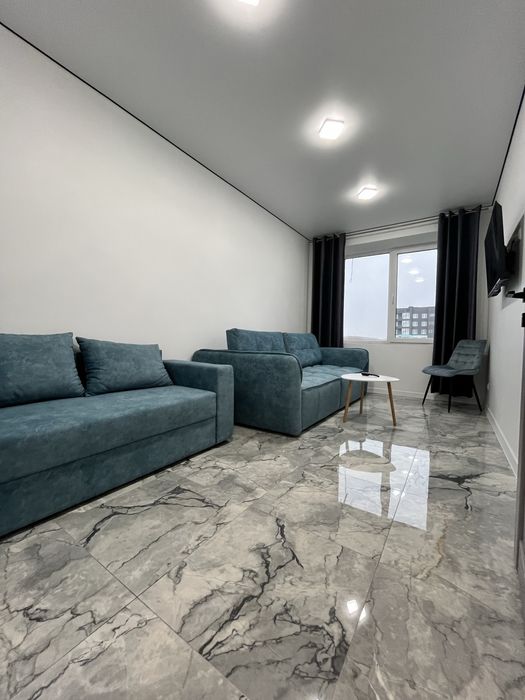 2к ЛЮКС Вул Нижня Берегова, ОАЗИС, Епіцентр, Вигляд на ПІВДЕННИЙ БУГ