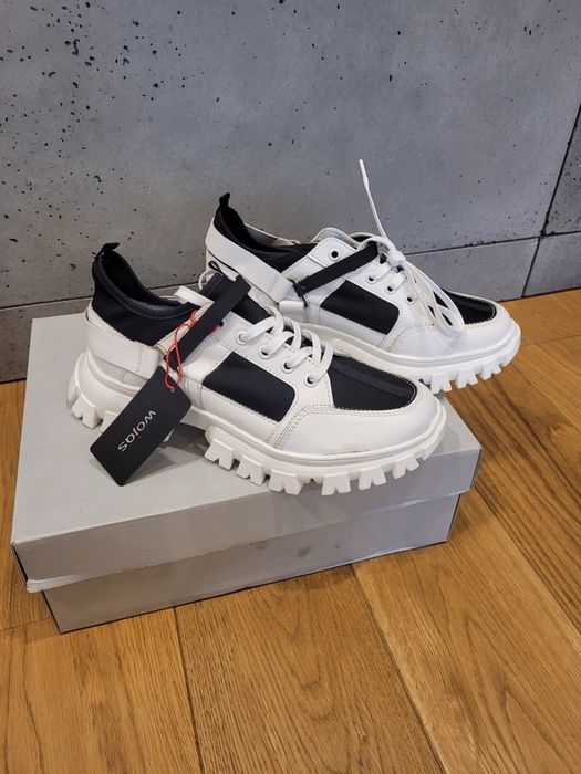 Adidasy, półbuty bialo-czarne wojas roz 37