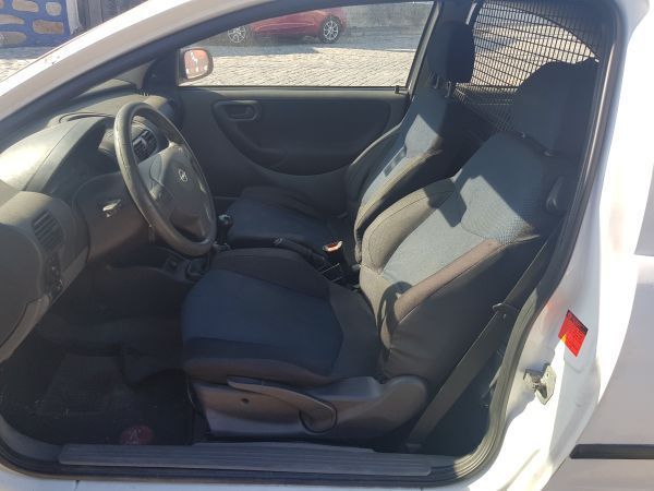 Para Peças Opel Corsa C Caixa (X01)