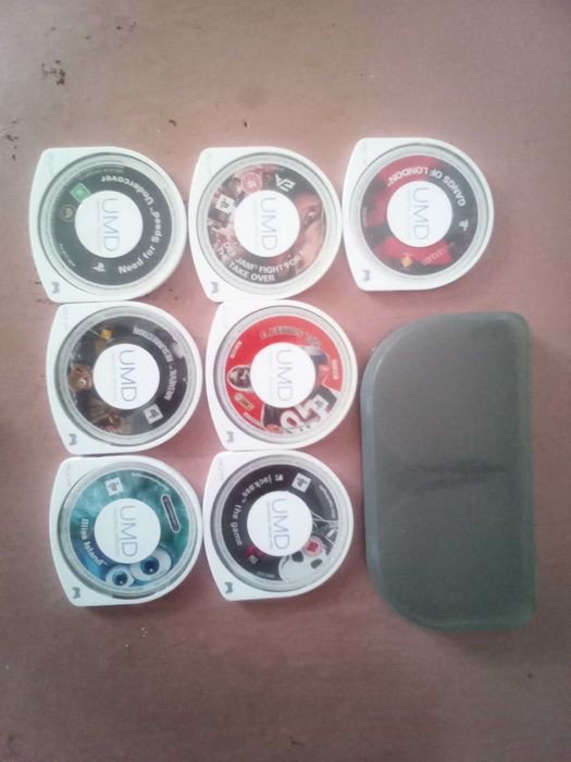 Срочно продам 7 UMD дисков на PSP